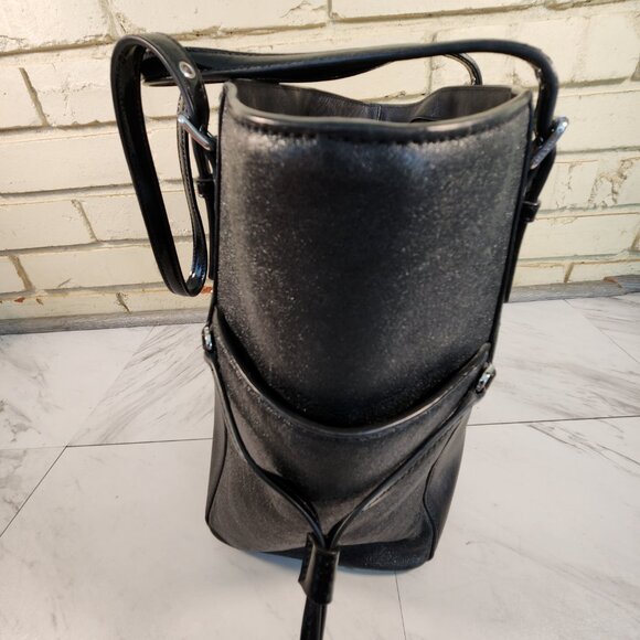 Like New Michael Kors Voyager Black Tote Bag - Picture 5 of 11